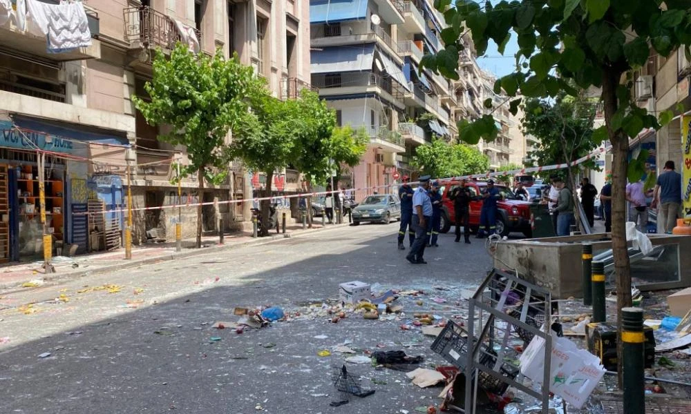 Κέντρο Αθήνας - έκρηξη: «Από θαύμα δεν υπήρξαν θύματα» – Βομβαρδισμένο τοπίο (βίντεο - εικόνες)